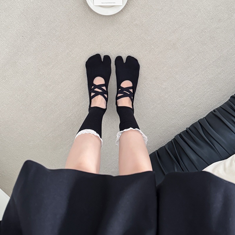 Kaus Kaki Yoga dengan Hiasan R - Yoga Fitness Pilates ulasan dan harga