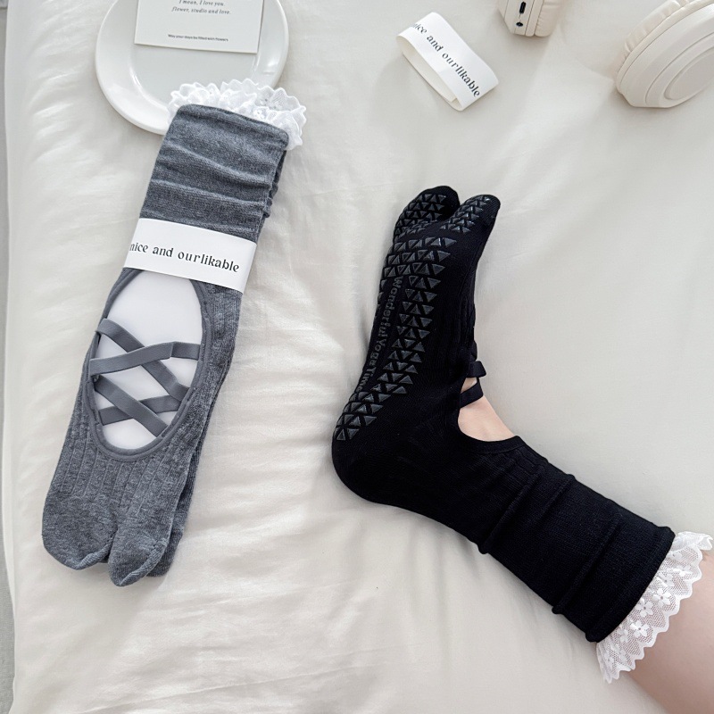 Kaus Kaki Yoga dengan Hiasan R - Yoga Fitness Pilates ulasan dan harga
